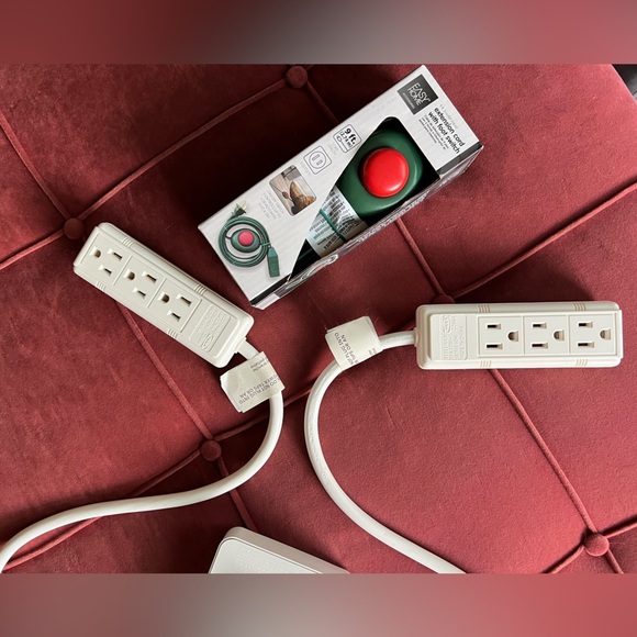 Power Strip & Extension Cord Bundle β 4 Pieces | Surge Protector | Foot Switch - Picture 6 of 8